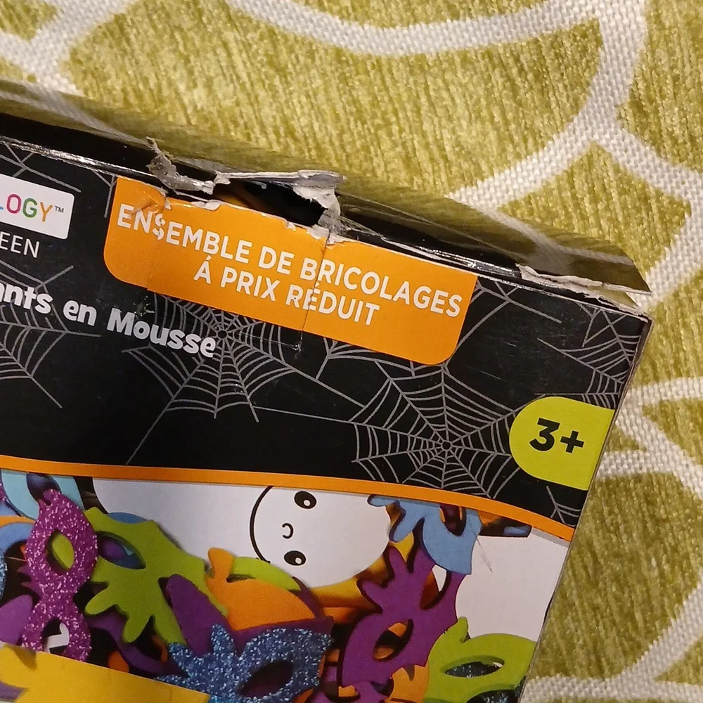 🍂🎃 Halloween Stamp, Sticker, & Party Decorations Set - Picture 10 of 11